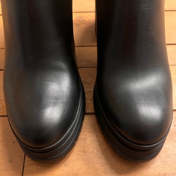 NEW Prada Leather Lug Sole Chelsea Boots 39 - US Size 9. - Picture 6 of 15